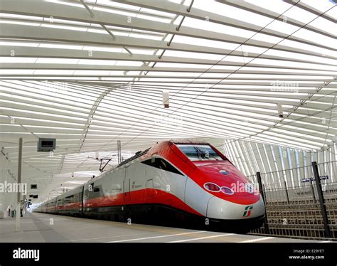 Italy high speed train hi-res stock photography and images - Alamy