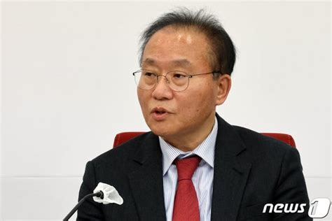 윤재옥 대표 권한대행 한동훈 장관에게 비대위원장 수락 과정 거쳐 네이트 뉴스