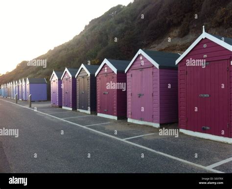 Beach huts in Bournemouth Stock Photo - Alamy