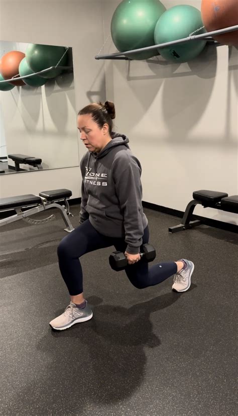 Mastering The Stationary Lunge With Dumbbells Zone Fitness Chelmsford