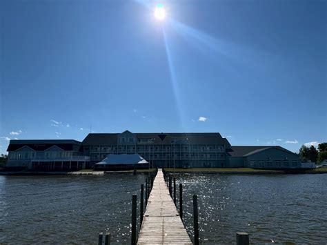 Lakeside Resort Hotel And Conference Center In Houghton Lake Mi