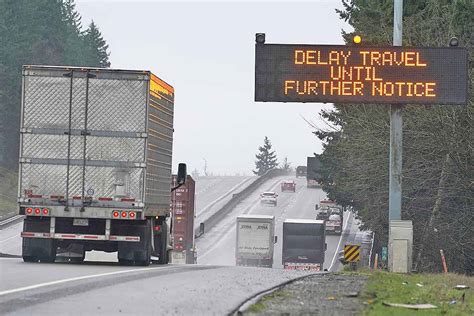 Pacific Northwest storm causes flooding, closes interstates - TheTrucker.com