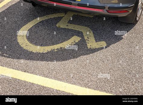 Logo de estacionamiento para discapacitados fotografías e imágenes de