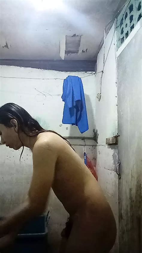 Naligo Sa Cr Para Mabango And Malinis Free Shemale Porn B4 Xhamster