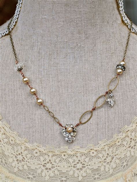 Evelyn Romantic Vintage Rhinestone Pearl Necklace Bridal