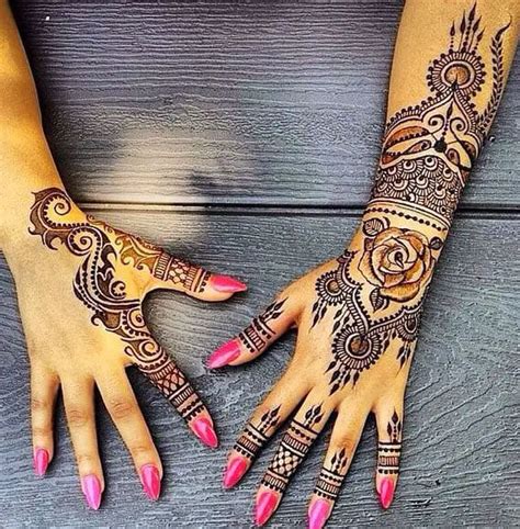 40 Delicate Henna Tattoo Designs