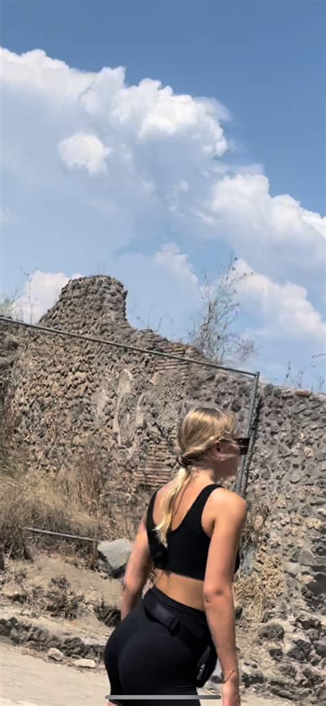 Blonde Teen In Gym Shorts Spandex Leggings Yoga Pants Forum