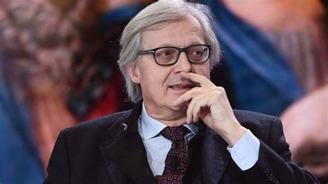 Vittorio Sgarbi Risponde A Fedez E Difende Morgan