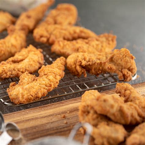 Slim-Chickens-Tailgate-Pack-Tenders | Slim Chickens