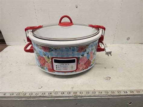 THE PIONEER WOMAN SLOW COOKER - Isabell Auction