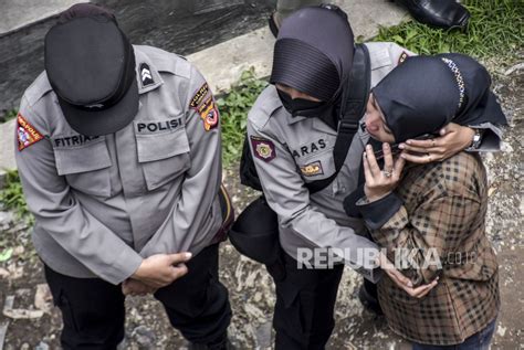 Rekonstruksi Kasus Pembunuhan Purnawirawan Tni Di Lembang Republika