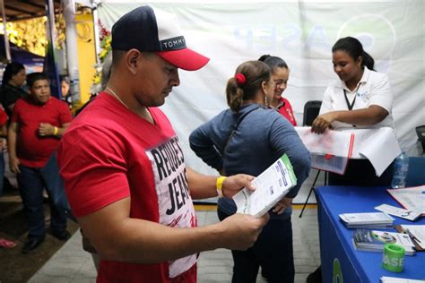 Asep Orienta A Usuarios En Feria De Cocl Autoridad Nacional De Los