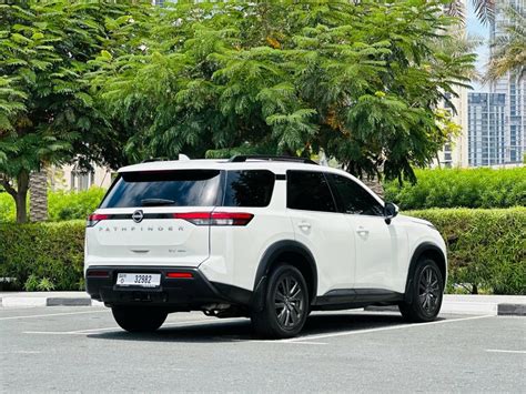 Nissan Pathfinder Rental Dubai & UAE | RCR.ae SUV Hire