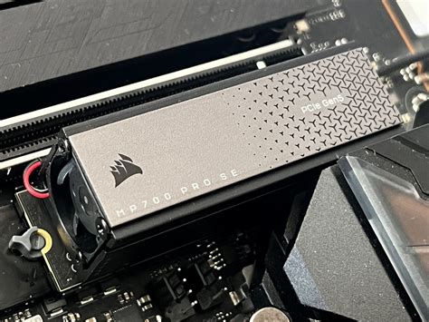 Corsair Mp Pro Se Tb Pcie X Nvme M Ssd With Air Cooler