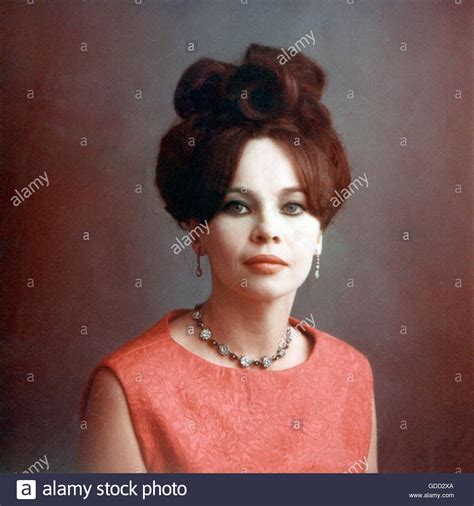 Leslie Caron Caron Leslie