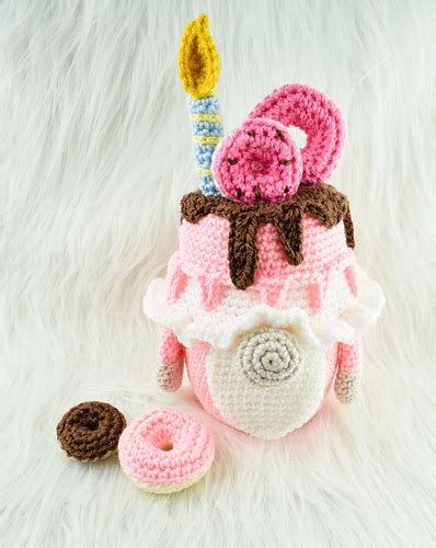 Ravelry Birthday Donut Gnome Pattern By Tidzhen Gyuldzhu