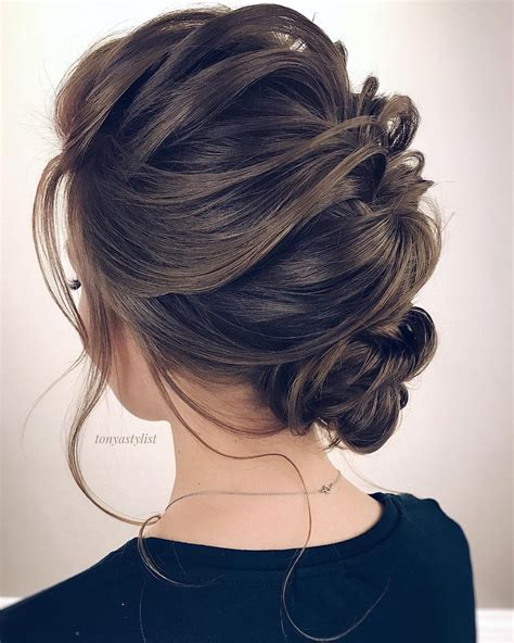 10 Updos For Medium Length Hair Totally Textured Pop Haircuts