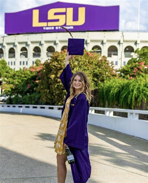 Lsu Grad Photos In 2021 Grad Photos Lsu College Lsu Alumni