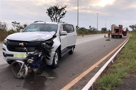 Motociclista morre após colisão caminhonete na BR 080 Metrópoles