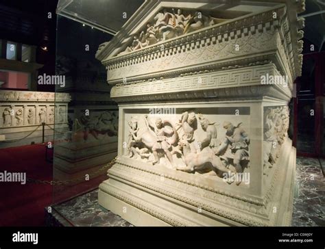 Alexander Sarcophagus Archaeological Museum Archeoloji Müzesi In