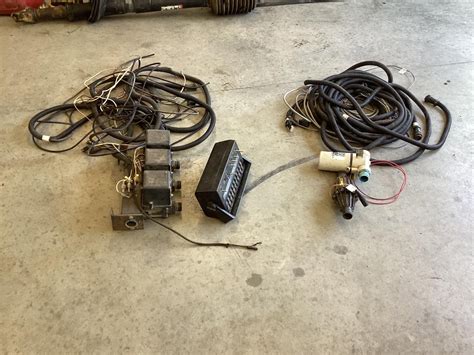 Raven Scs 440 Sprayer Control Box And Wiring Harness Bigiron Auctions