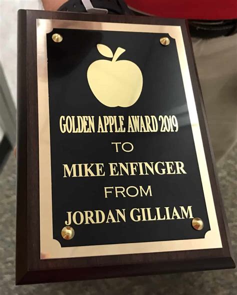 SGTC Crisp County Instructor Receives Golden Apple Award - SGTC