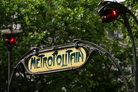 Fascinating things you didn't know about the Paris metro