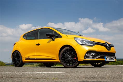 2017 Renault Clio RS 220 Trophy EDC Review