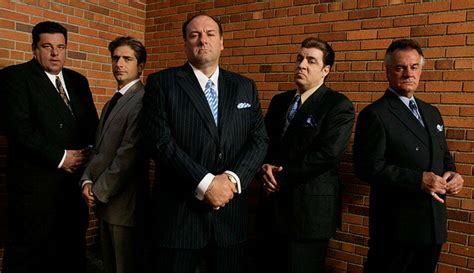 بررسی سریال The Sopranos ؛ مروری بر فصل‌ها، بازیگران و نقدها پلازا