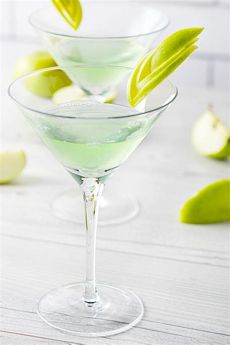 Green Apple Martini (Appletini Recipe)