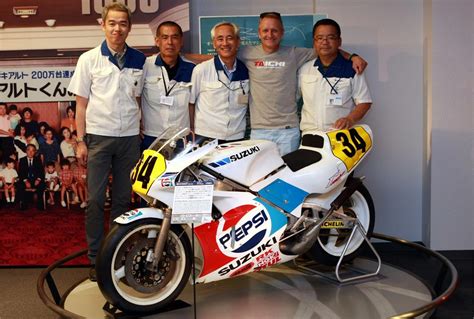 Kevin Schwantz Visits Suzuki Headquarters Ahead Of Suzuka Hours