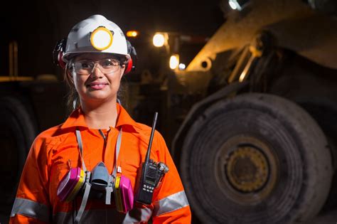 Avanzan en inclusión femenina en la industria minera Energía Hoy