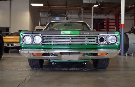 Hellcat Swapped 1969 Plymouth Road Runner Is The Perfect Sleeper