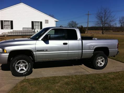 2001 Dodge Ram 1500 Quad Cab 4x4 Off Road Sport 5 9l V8 Magnum 2 Owner Loaded 3b7hf13z71g796390