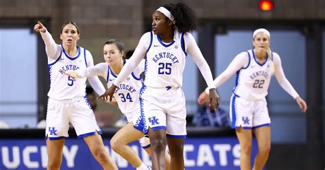 Kentucky Wbb Takes Down Bellarmine 63 45 To Remain Undefeated