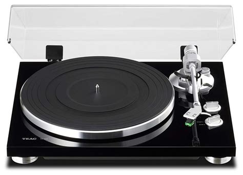 8 Best DJ Turntables for Beginners - Audio Mentor Guides