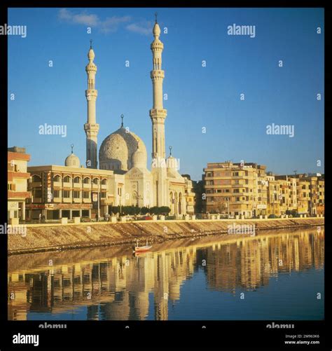 Damietta town and Oschamma mosque in the Dumyat province. Of commercial ...