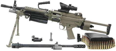 1000+ images about FN Minimi Light machine gun Medium machine gun on ...