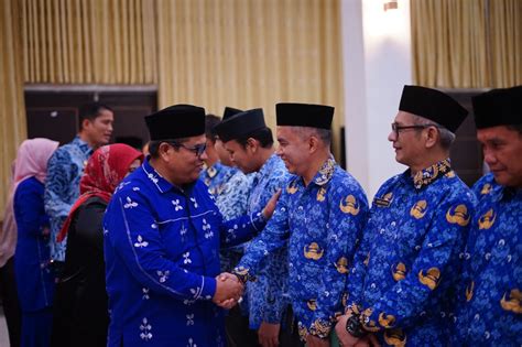 Zahirman Kembali Dilantik Bupati Suhatri Bur Menjadi Kadis Kominfo