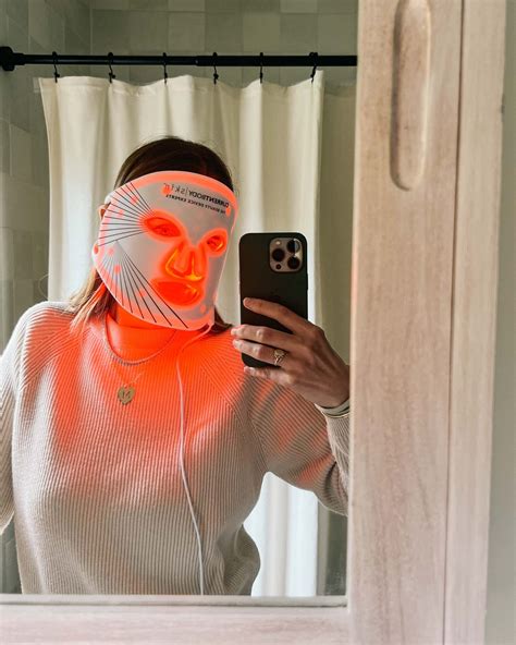 The Top 5 Benefits Of Led Light Therapy Face Masks Jess Ann Kirby