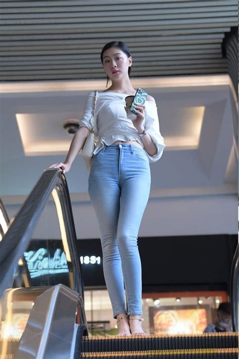 Pin De Tiểu Đình En Tight Jeans Mujeres Asiáticas Hermosas Mujeres Lindas Mujeres