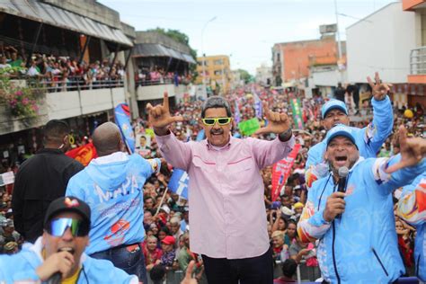 Maduro Invita A Los Chavistas A Celebrar En El Palacio Presidencial Su