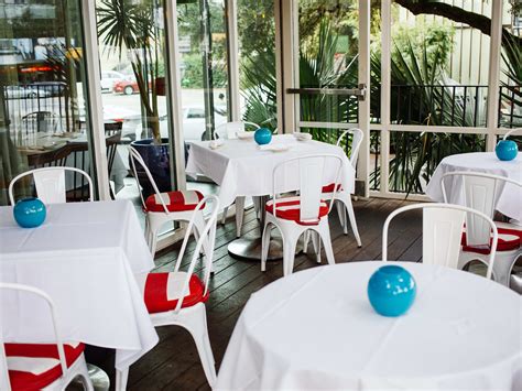 Perla’s Seafood & Oyster Bar Review - South Congress - Austin - The