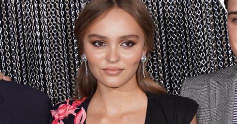 Lily Rose Depp à La Projection Du Film Netflixs The King à Lécole D