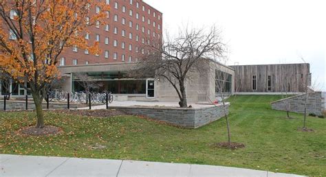 Top 10 Dorms at Syracuse University - OneClass Blog | Syracuse university, Syracuse, University ...