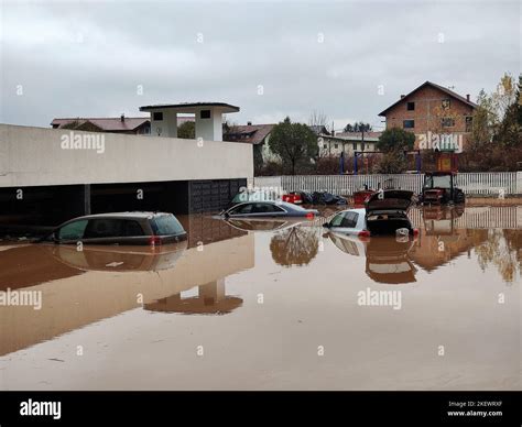 Las Lluvias Torrenciales Causan Inundaciones Repentinas En El área De