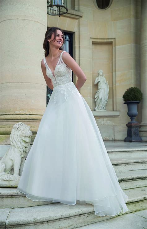 Robe de mariée Dominique Pronuptia 2022