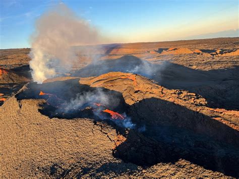 Fountain replaced by lava pond at Mauna Loa’s fissure 3 vent : Maui Now