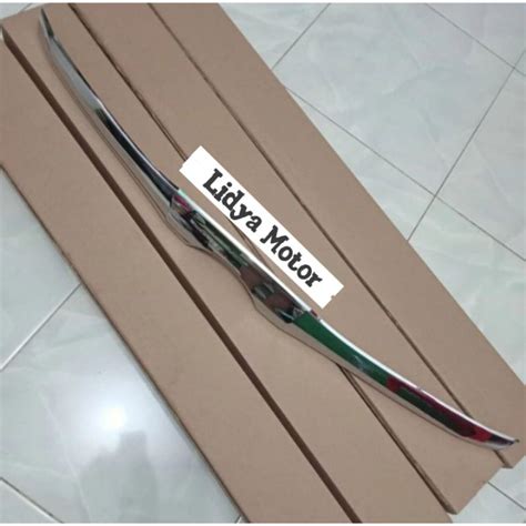 Jual Lis Kap Mesin Innova Hood Moulding Chrome Shopee