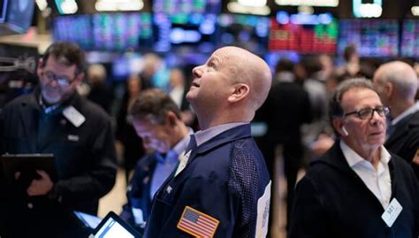 Wall Street Cierra La Semana En Terreno Mixto Con Leve Bajada En El